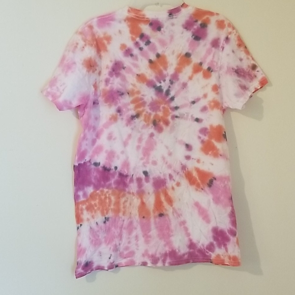 Medium Tie Dye momlife tshirt - Picture 4 of 4